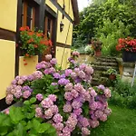 Guest house La Pomme De Pin